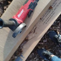 The BAUER™ 4-1/2 in. 8 Amp Angle Grinder