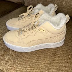 Puma Skye Demi size 7