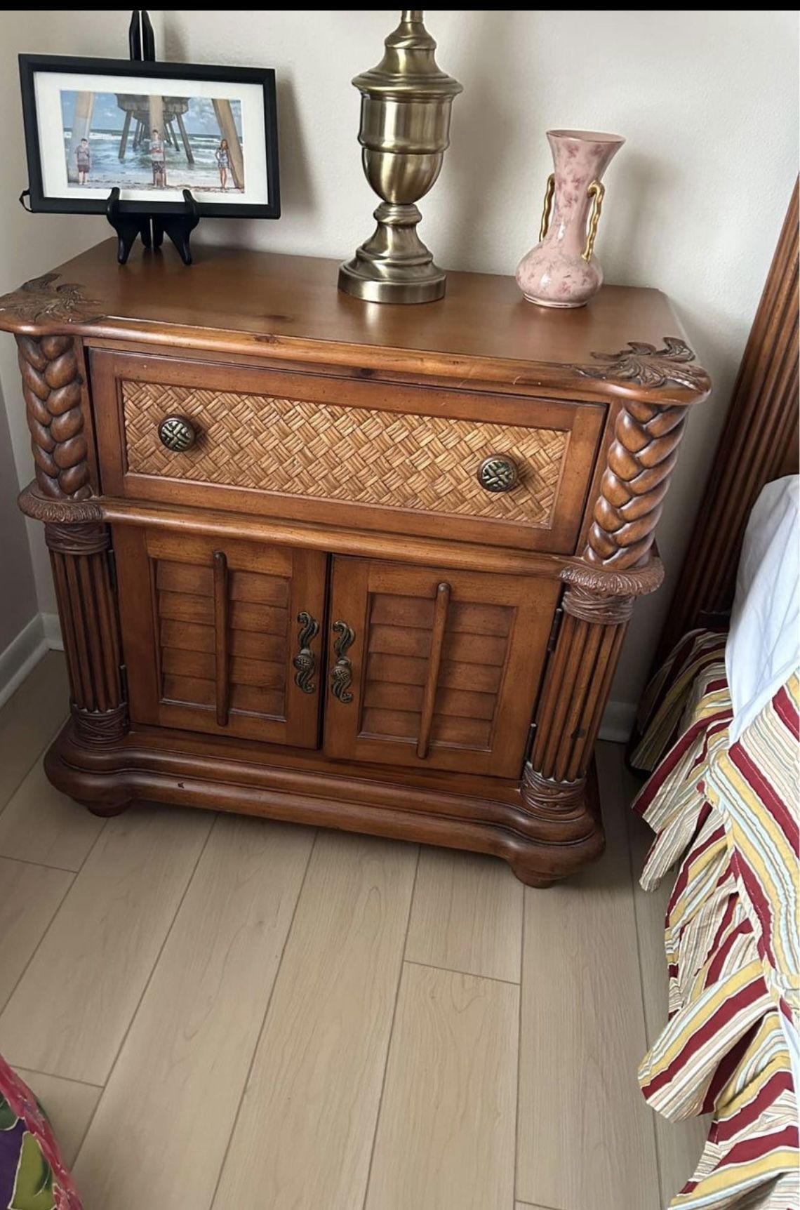 Tommy Bahama Style Bedroom Set Deliver Available)