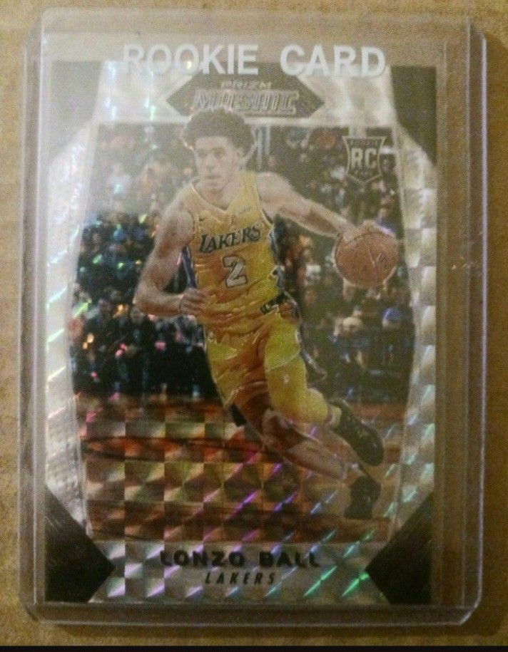 Really Nice Lot Of 3 Lonzo & Lamelo Ball Rookie Cards In MINT CONDITION 