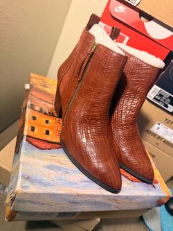 Bella Vita Everesti Women’s Ankle Boots – Tan Croco – Size 7.5 W– New in Box