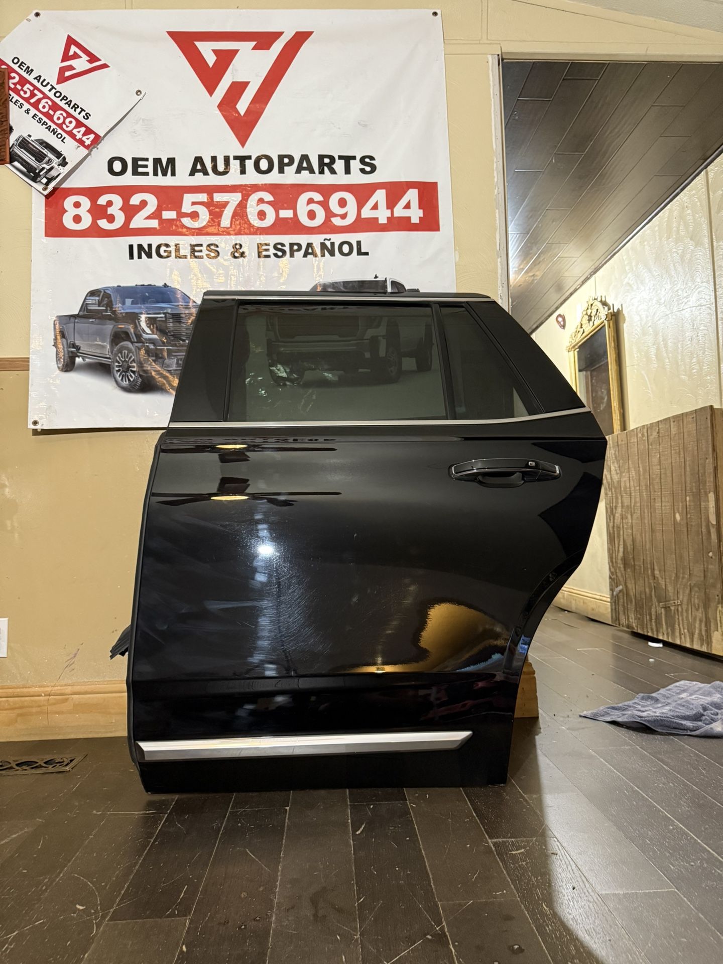 2021 2022 2023 Escalade Cadillac Chevy Tahoe GMC Denali Yukon Luxury Driver left side rear Door