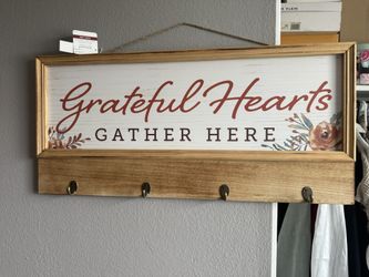 Grateful Hearts Gather Here Entryway Decor Sign 
