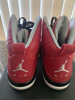 Jordans Sneakers