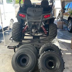 2009 Polaris razor runs good spare set of paddle tires Walker Evans shocks with CST suspension iPod radio system all lights working