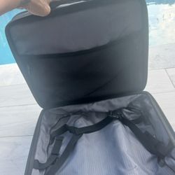 Rollng Suitcase Targus5