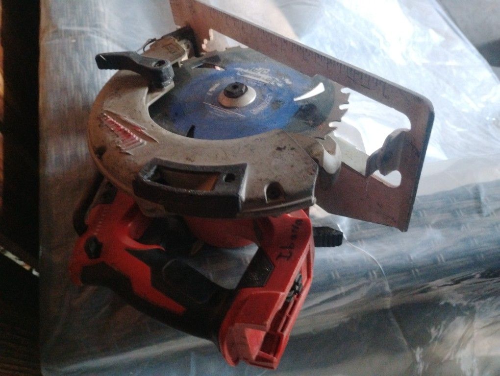 Milwaukee Circular Saw