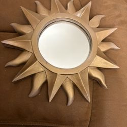 Vintage 13” GOLD LEAF WALL SUNBURST MIRROR