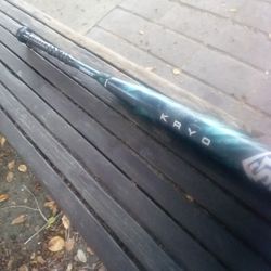 Louisville Slugger Kryo Softball Bat
