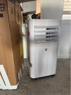 Portable AC unit, used less than 1 month. Works great! Must go Friday.