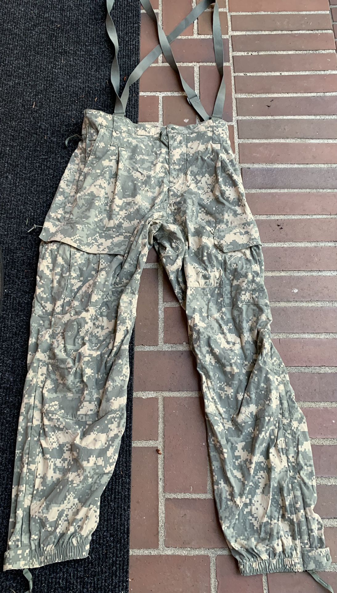 Military Surplus Gen III Level 5 Cold Weather Soft Shell Trousers ECWCS