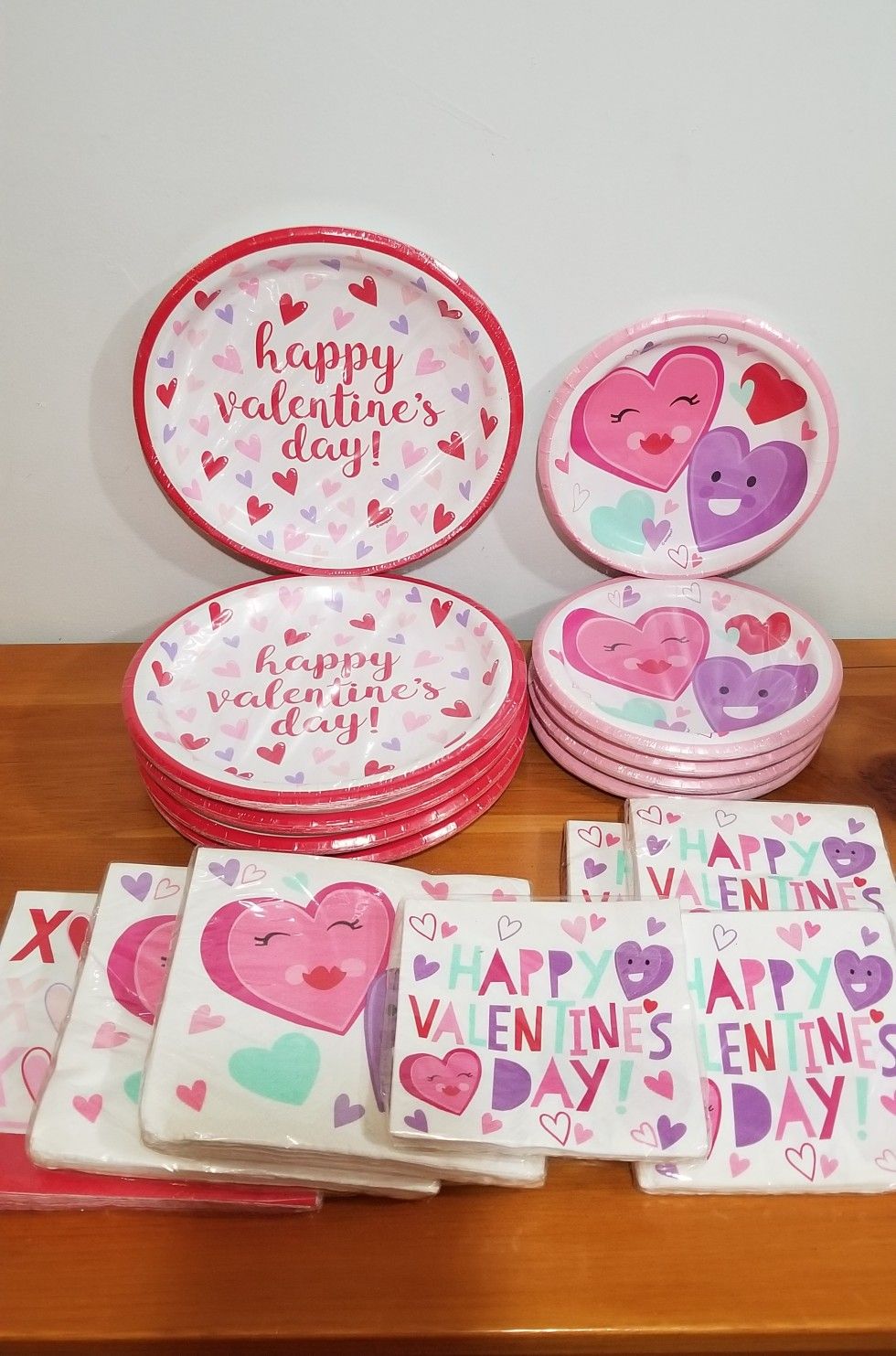 Valentine's Day Paper Plates & Napkins NIB