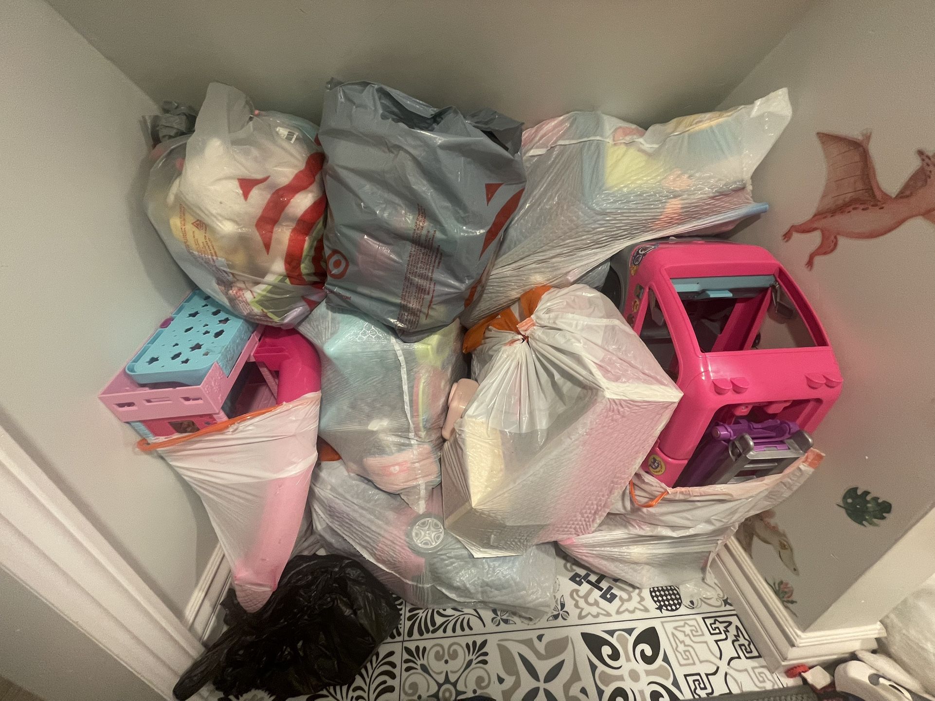 14 bags of girls dollhouses and barbies/toys