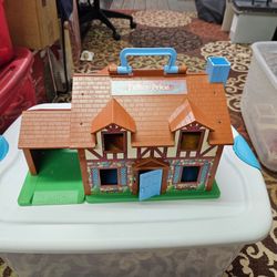Vintage Fisher Price little people house with family