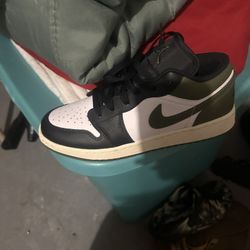 Nikes 