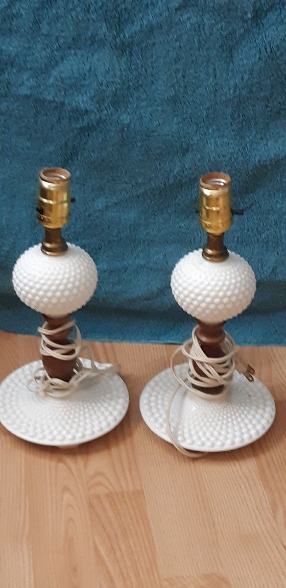 Vintage hobnail milk glass table lamps