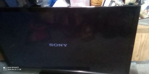 Sony Bravia 46 inch Wi-Fi flat screen mint condition with remote