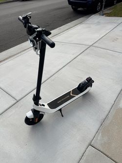 NIU KQi2 Electric Scooter – Great Condition