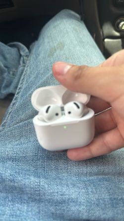 AirPods Gen 4