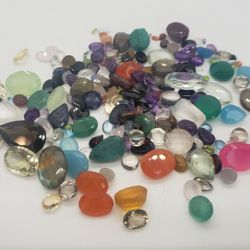 500cts Natural Loose Faceted & Cabochon Gemstones 