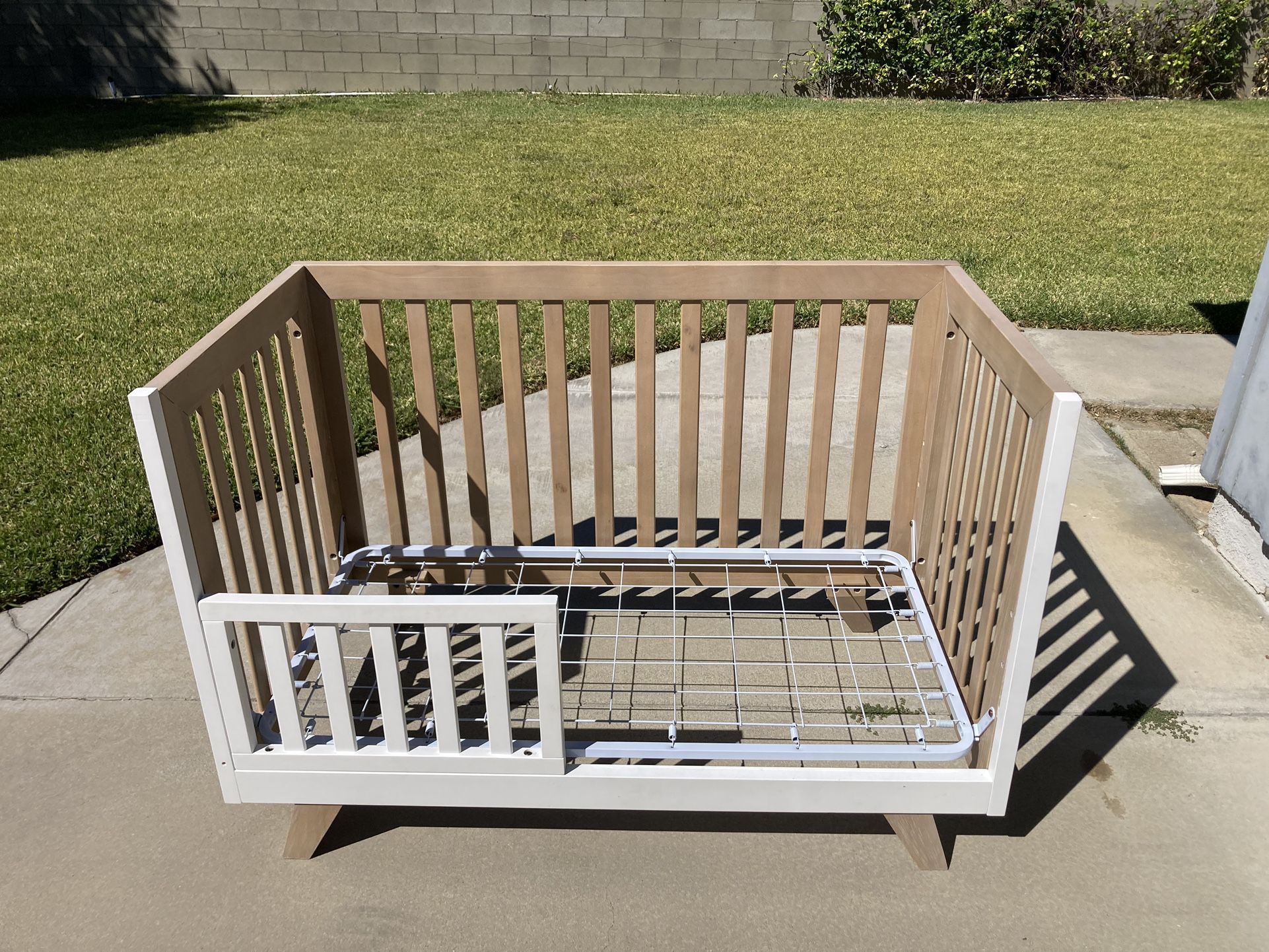 Used Wayfair Wooster 3-in-1 Convertible Crib With Toddler Bed Rail