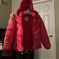 The Color Is Pink And The Size Is 4’1