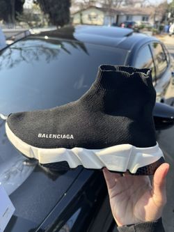 Balenciaga size 8 Woman’s 
