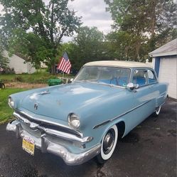 1953 Ford Crestline