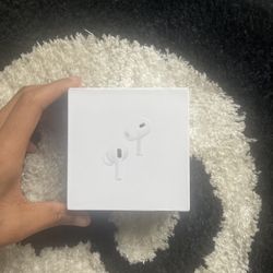 Apple AirPods Pro Gen 2 