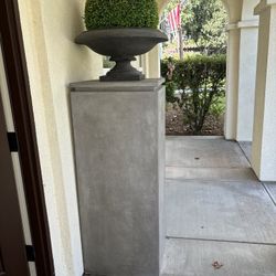 RH FOR SALE VERY HEAVY MUST PICK-UP