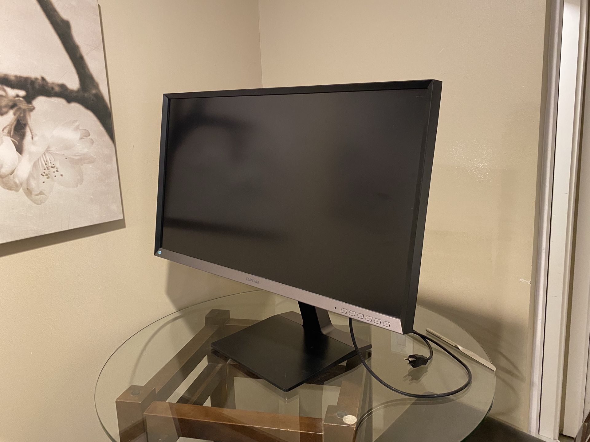 Samsung 32” monitor