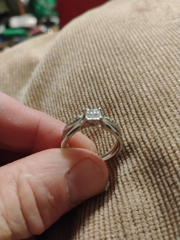 14k Diamond Ring