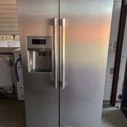 Frigidaire Stainless Steel Refrigerator And Freezer