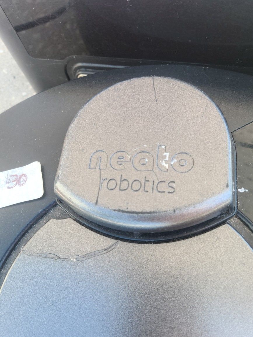 Neato XV signature pro