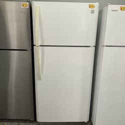 KENMORE 30” TOP AND BOTTOM REFRIGERATOR 