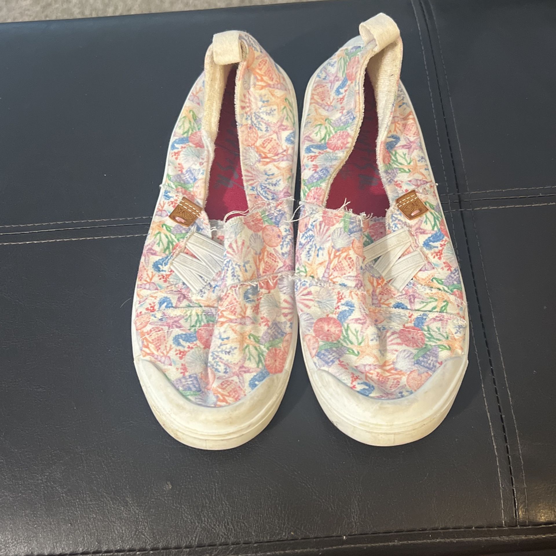 Girls Size 4 Blowfish Shoes