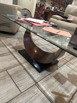 Living room tables for Peace