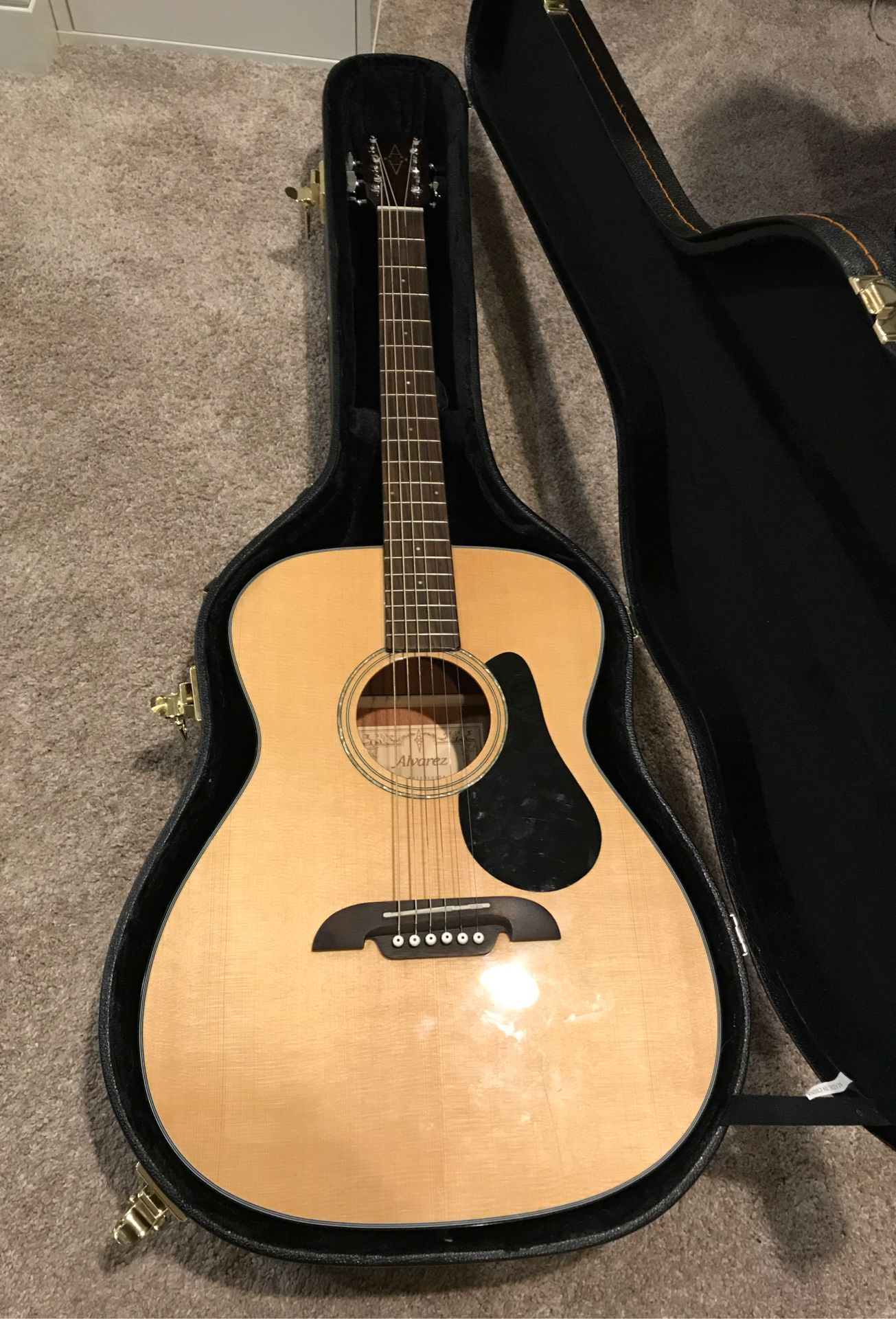 Alvarez Acoustic Guitar and Case