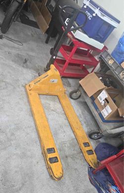 Pallet Jack ( works perfect)