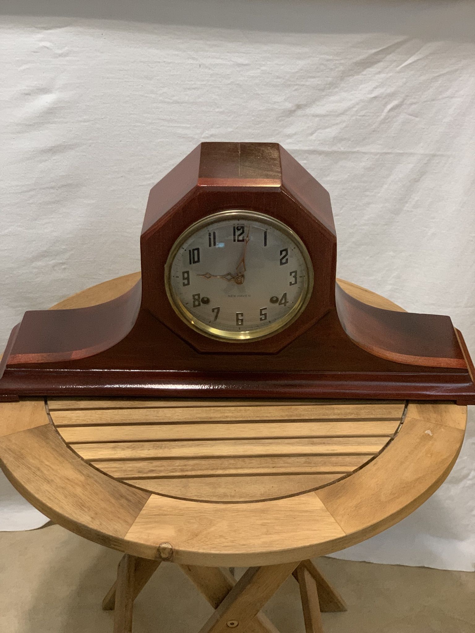 1920s New Haven Westminster tambour clock with chimes, key & pendulum