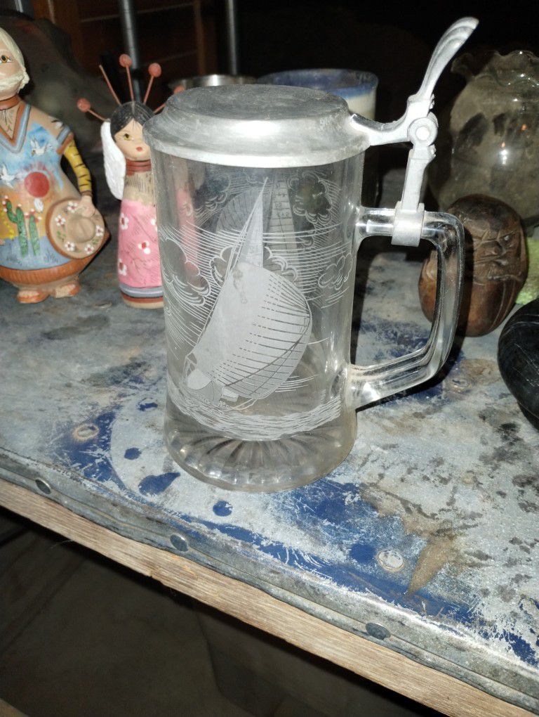 Alwe Glass Mug With Pewter Sailboat Design