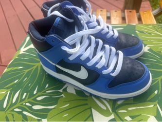 Kids 6Y Nike donks