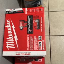Drill Set 2.0 Battery New 