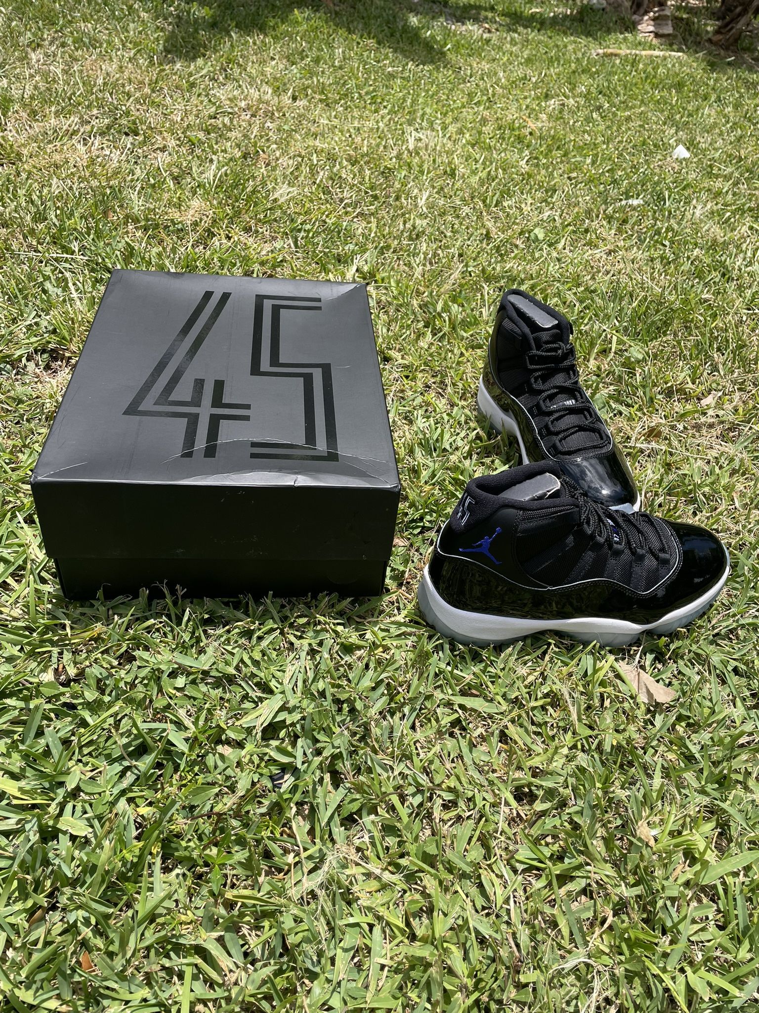 Space Jams 11s Size 10