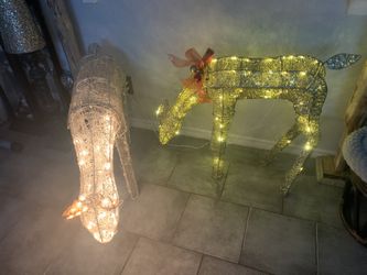Lighted Reindeer Outdoor Christmas Decorations