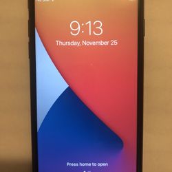 iPhone 7 32GB Unlocked For Any Carrier!