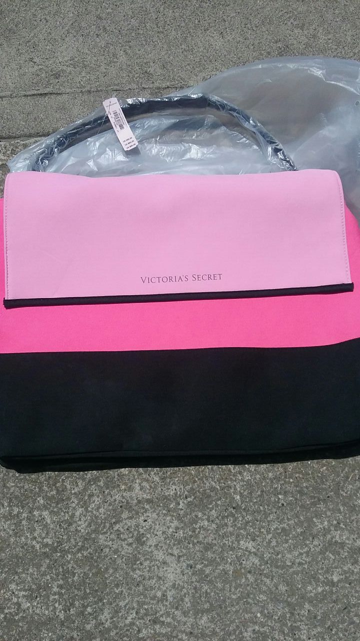 ViCTORIA'S COOLER BAG