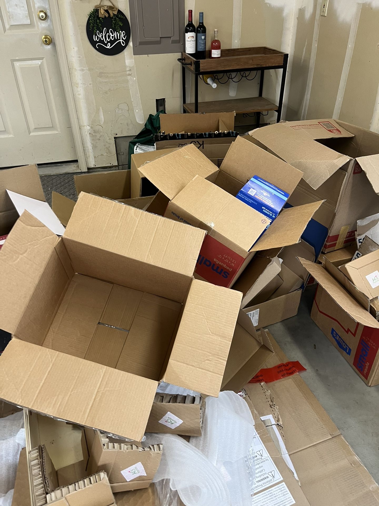Free Moving Boxes / Storage