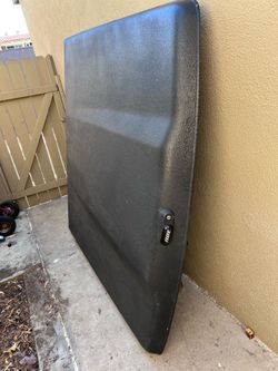 ARE LSII hard tonneau cover 4th gen Ram 5'7 bed