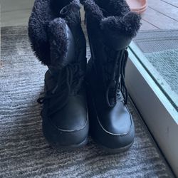 Snow Boots - Girls Size 3